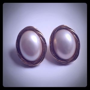 Marvello Pearl & Gold stud vintage Costume Earring